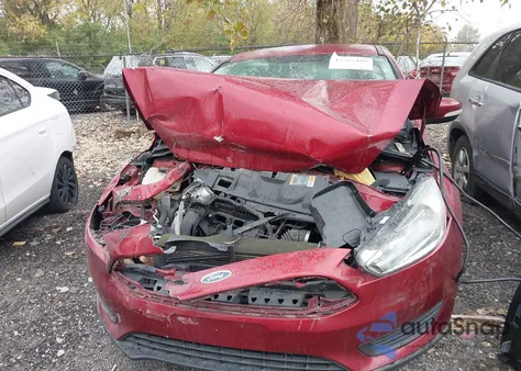 2015 Ford Focus Se z USA, uszkodzony, nr VIN 1FADP3K26FL319977